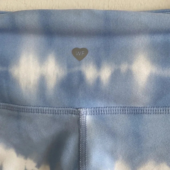 Wildfox Set hooded top and matching high rise tie dye leggings size small - Picture 15 of 16